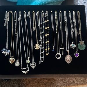 17 Vintage/EUC Necklaces